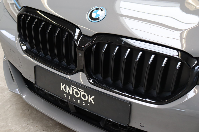 BMW 530 5-serie Touring 530e xDrive High Executive M Sport — photo 6