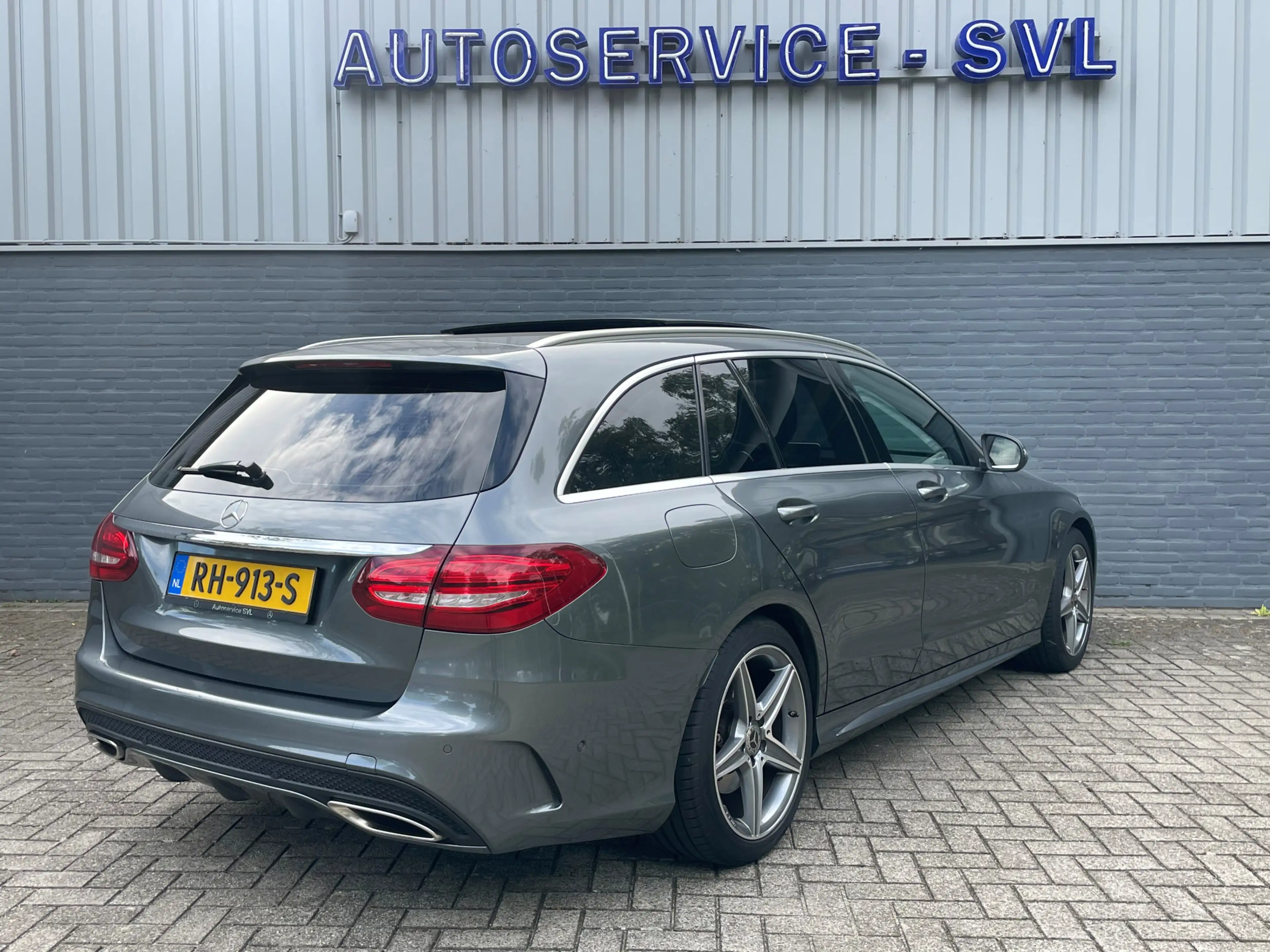 Mercedes-Benz C 180 Estate AMG Sport - Trekhaak - Panoramdak - Camera — photo 2