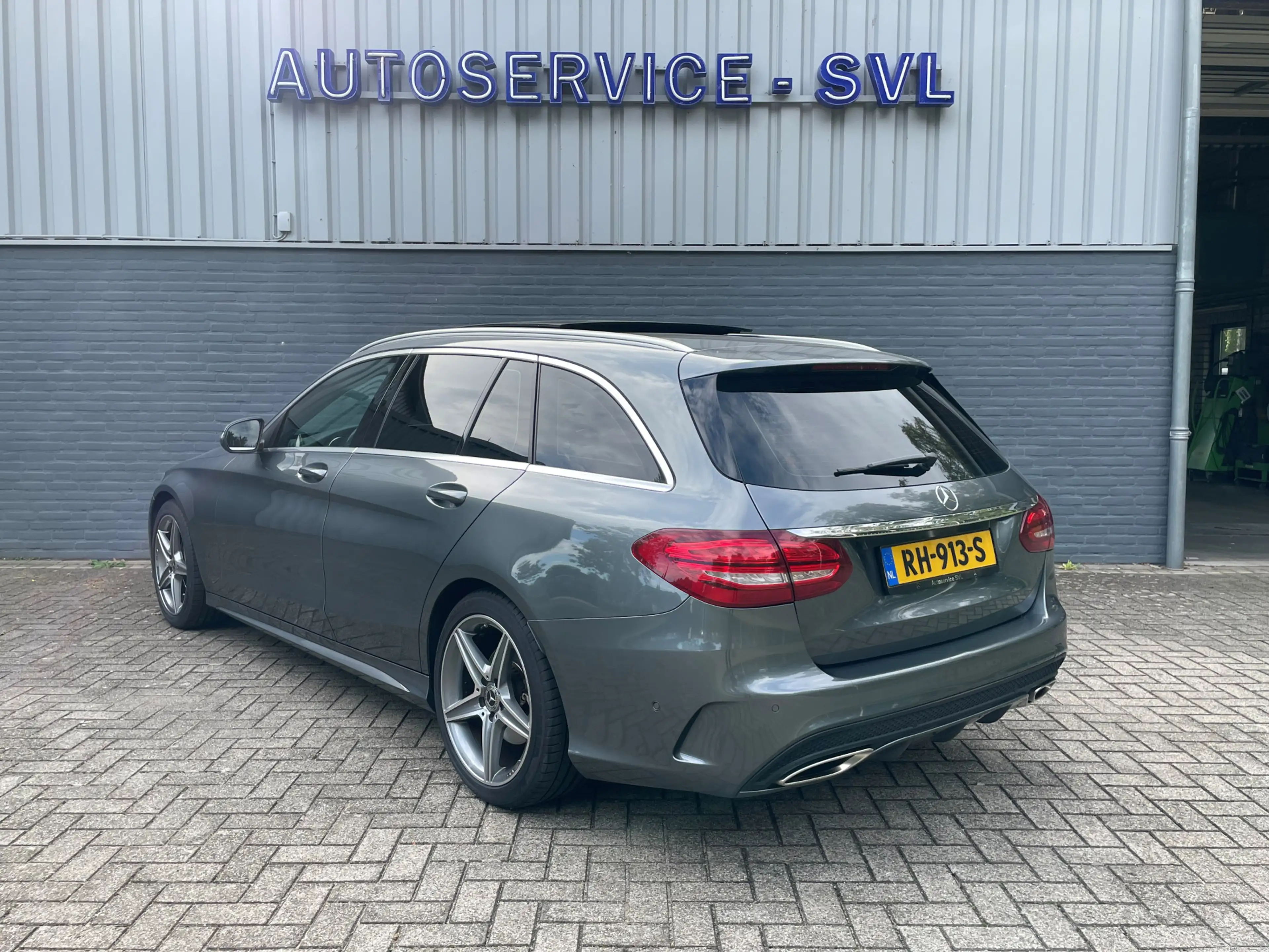 Mercedes-Benz C 180 Estate AMG Sport - Trekhaak - Panoramdak - Camera — photo 4
