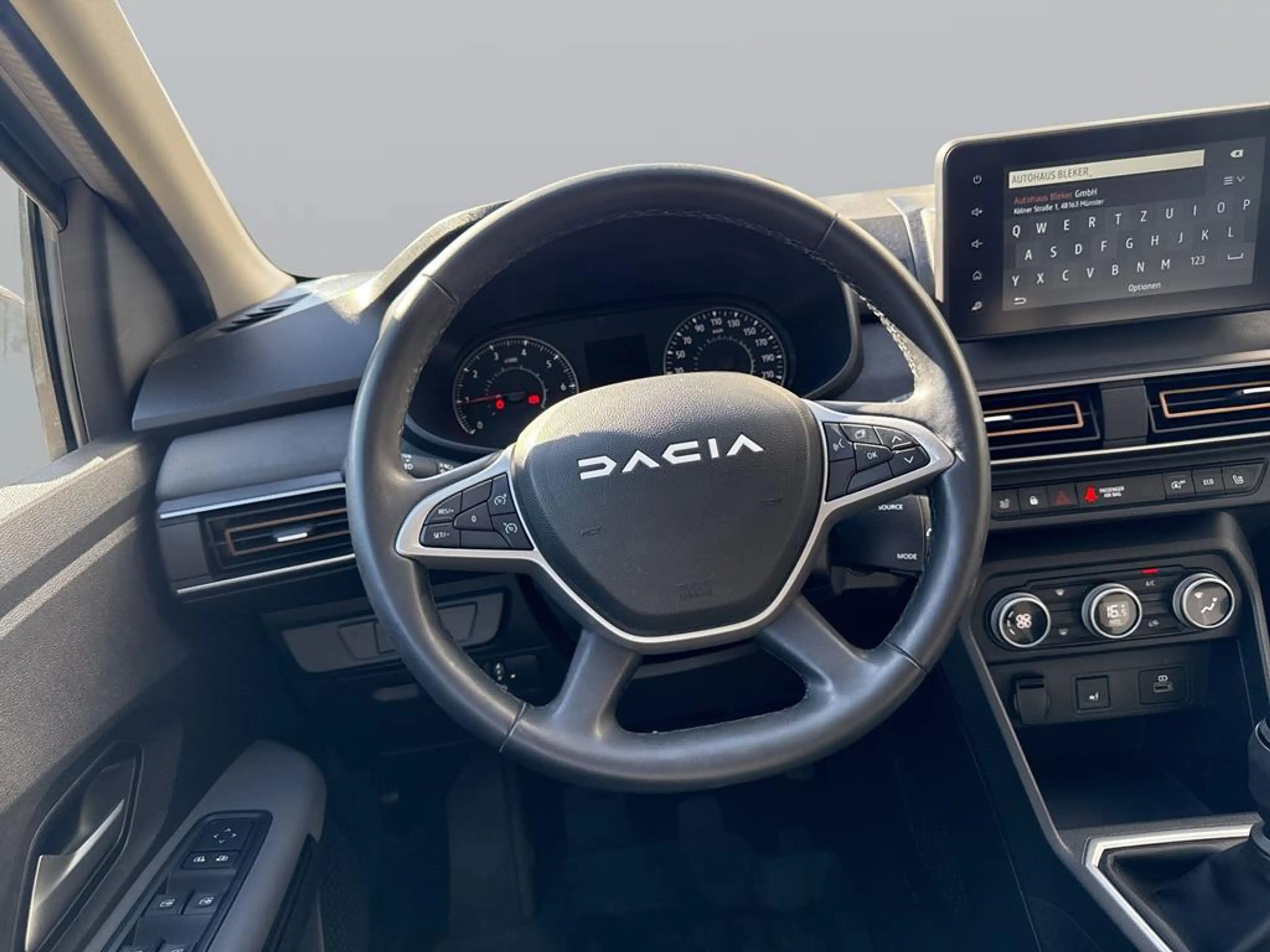 Dacia Jogger 1.0 TCe 100 ECO-G Extreme+ — photo 13