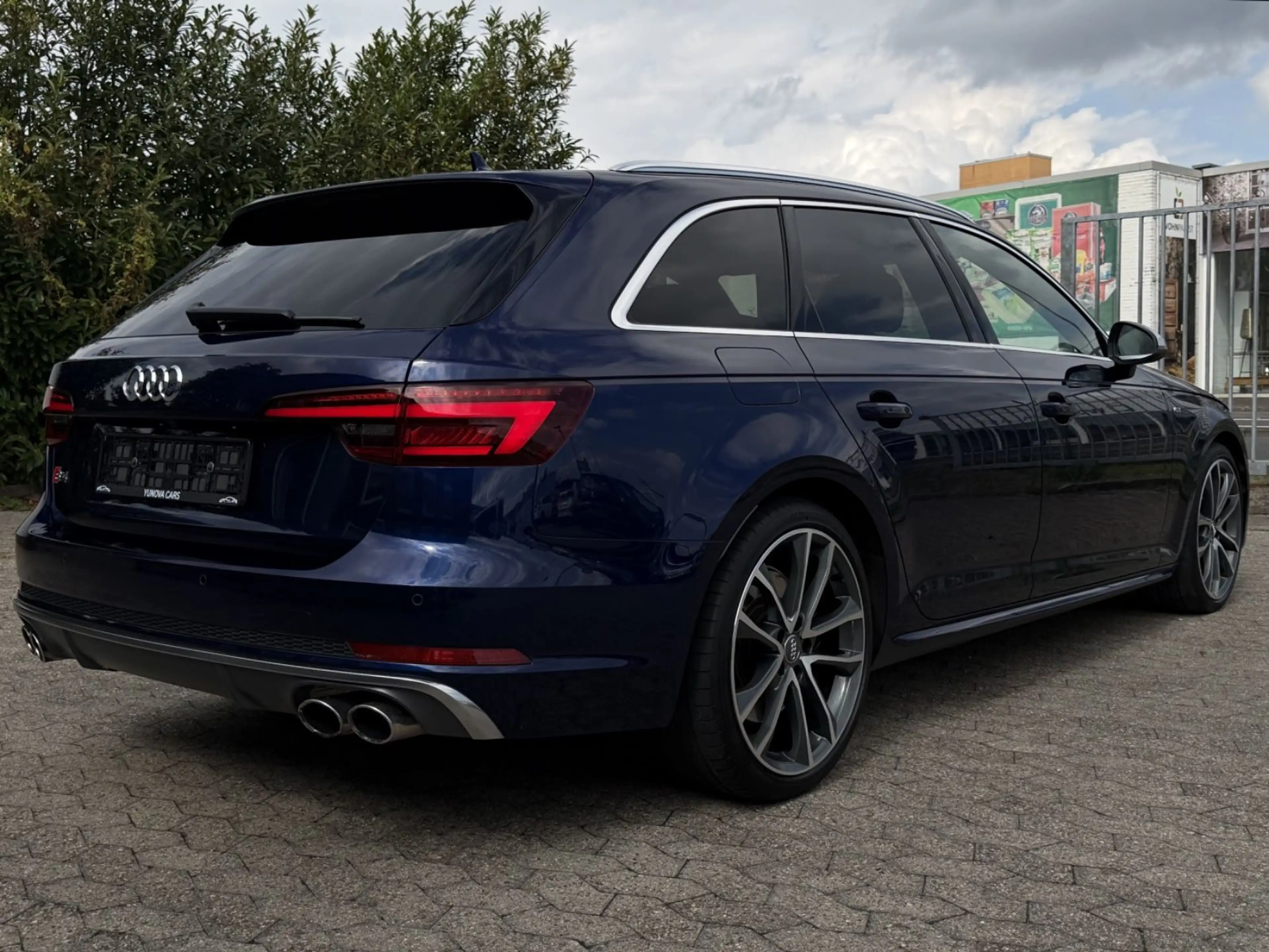 Audi S4 Avant 3.0 TFSI quattro B&O AHK LED Alcantara — photo 7