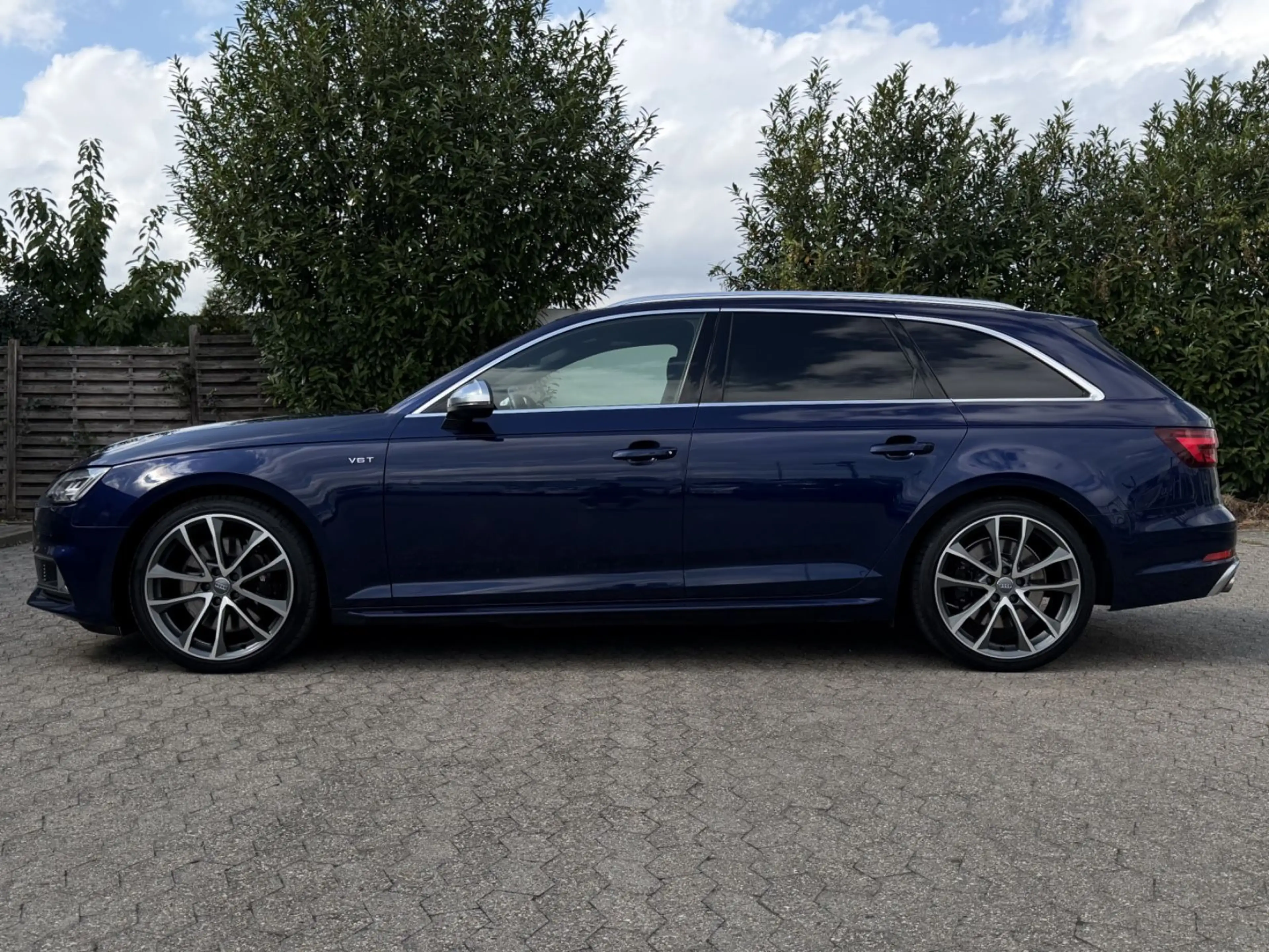 Audi S4 Avant 3.0 TFSI quattro B&O AHK LED Alcantara — photo 4