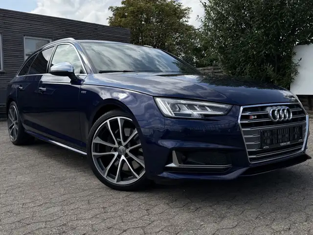 Audi S4