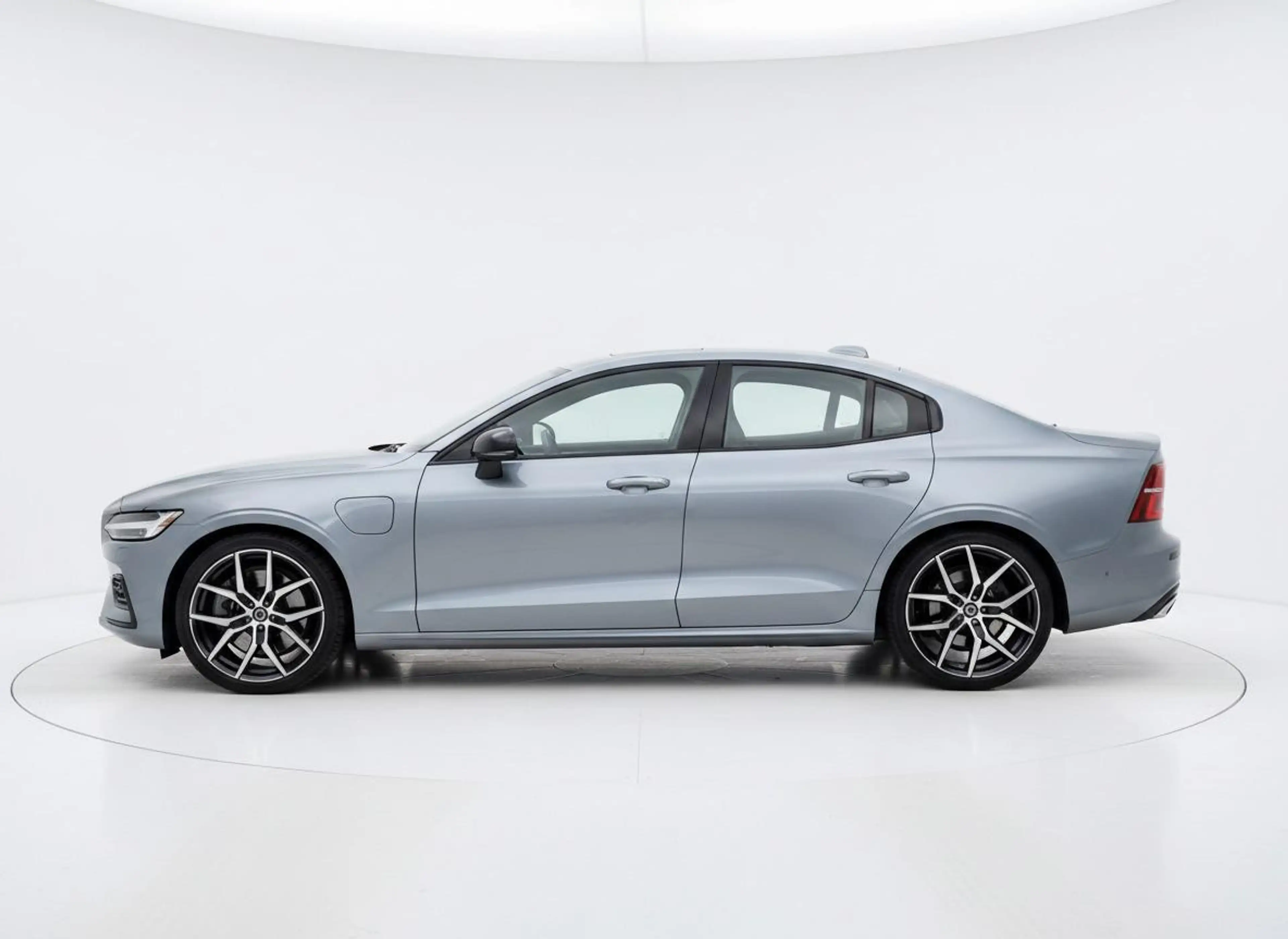 Volvo S60 2.0 Recharge T8 AWD R-Design POLESTAR — photo 4