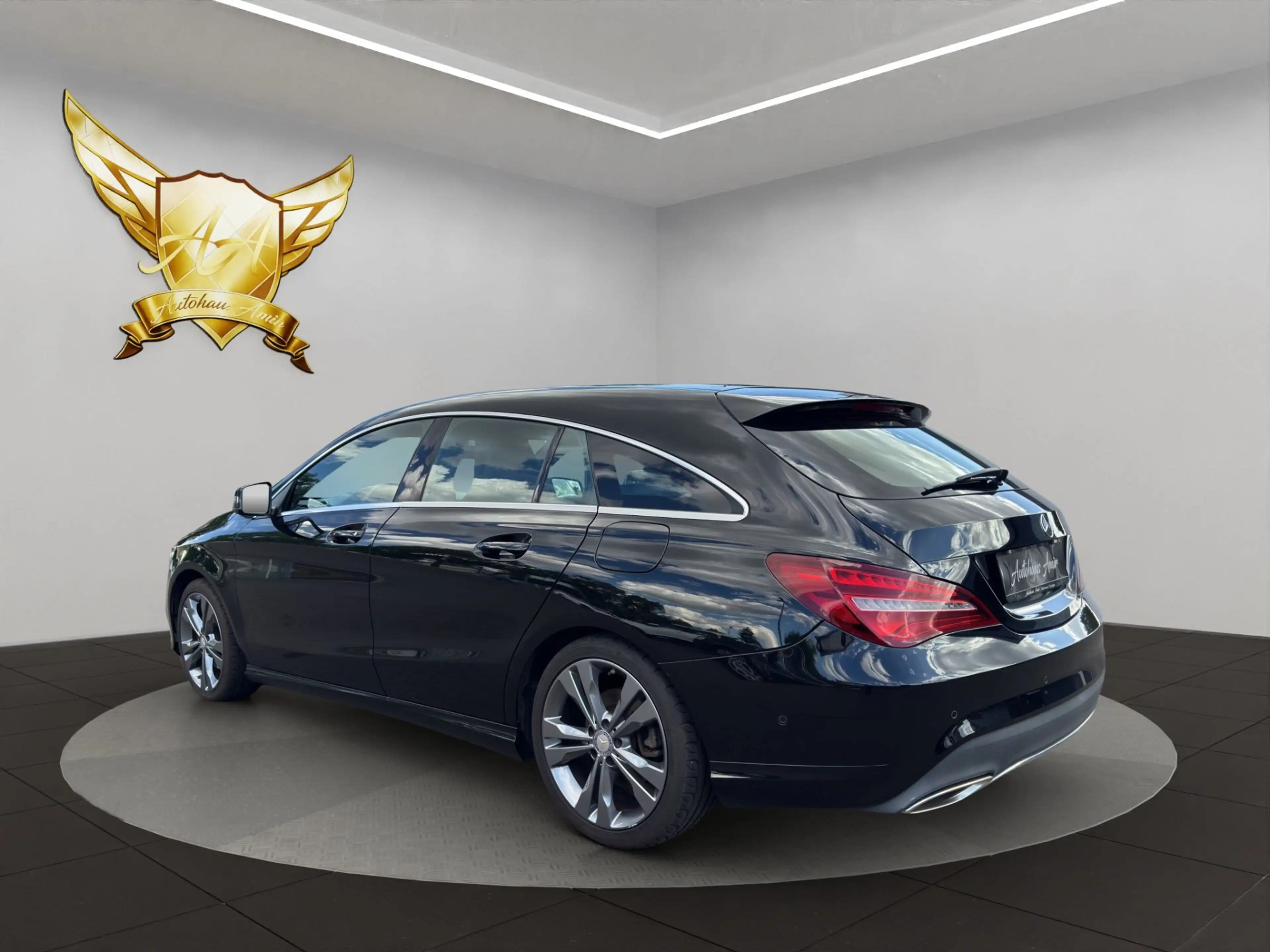 Mercedes-Benz CLA 180 Shooting Brake Score — photo 3
