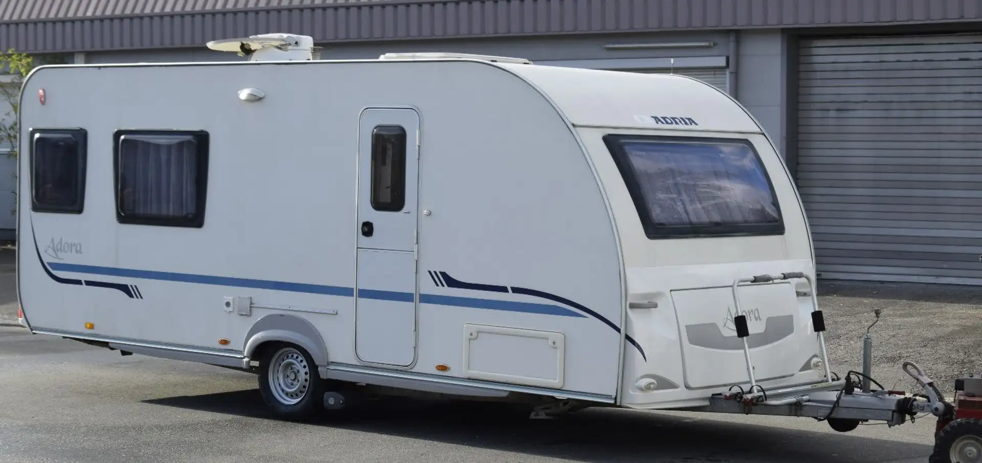 Adria Adora 542 UP mit Mover - 1