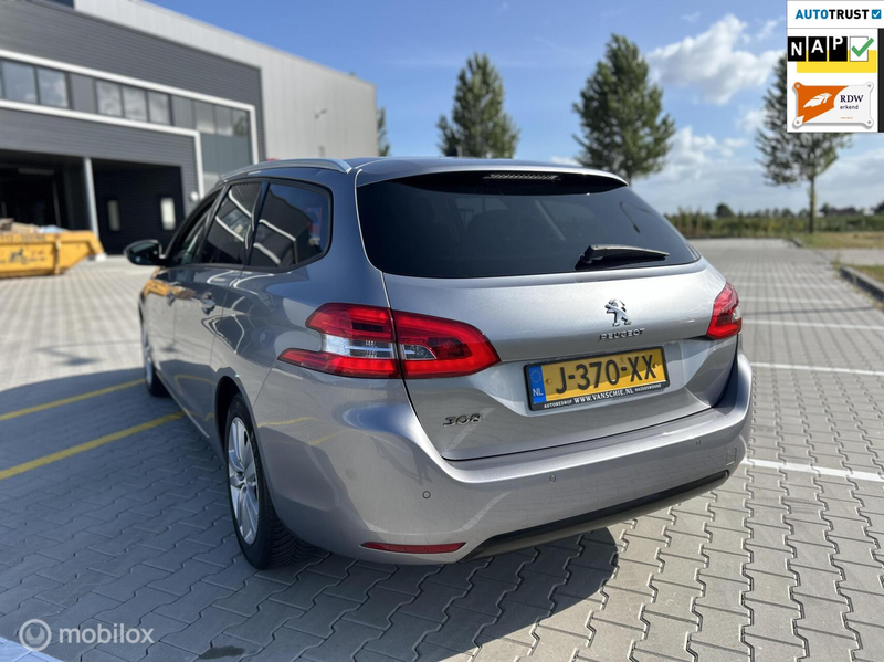 Peugeot 308 SW 1.2 PureTech Allure Pack|CARPLAY|PANO|NAP — photo 3