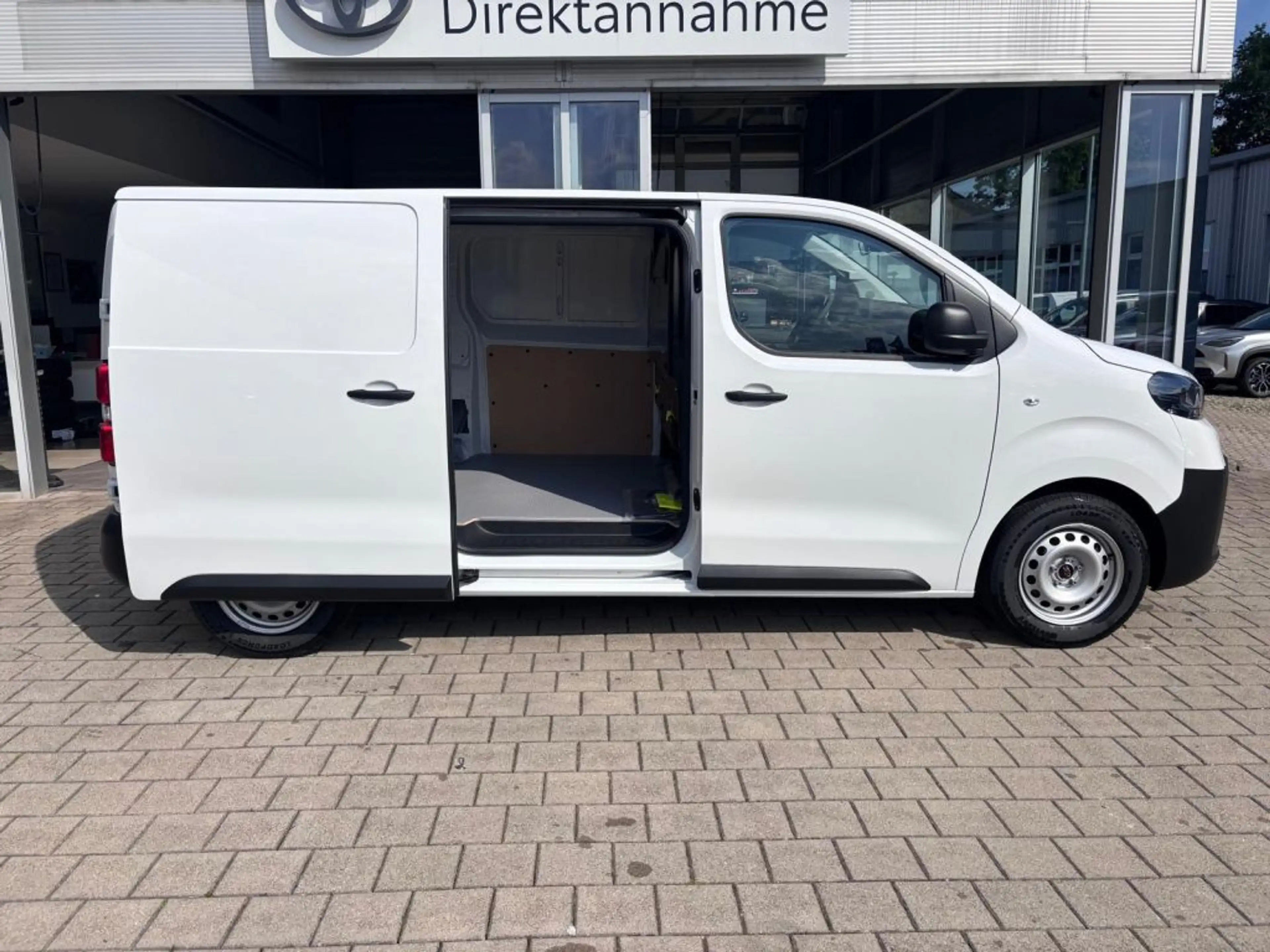 Toyota Proace Electric (75 kWh) L1 Work (V) — photo 4