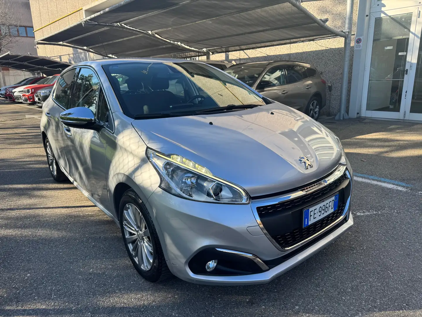 Peugeot 208 208 5p 1.2 puretech Allure 82CV OTTIMO PREZZO Argent - 2