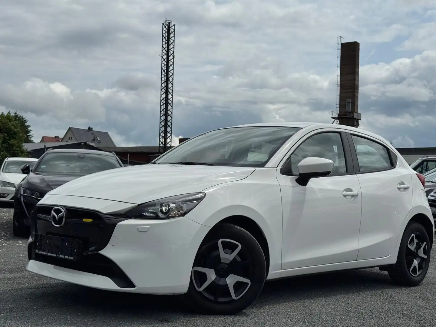 Mazda 2 Lim. Center-Line Weiß - 1