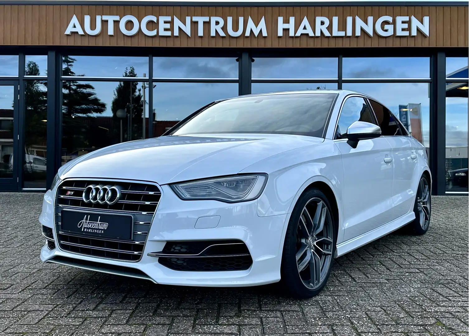 Audi S3 Limousine 2.0 TFSI S3 Automaat I 19" I 300pk I NL Blanco - 1