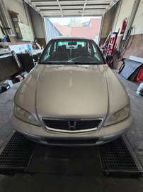 Accord 1.8i ES