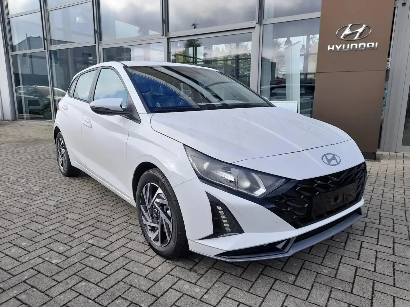 Hyundai i20 FL 1.0T-GDI Trend.Licht-/Komfortpak.Bose.Navi.PDC Weiß - 2