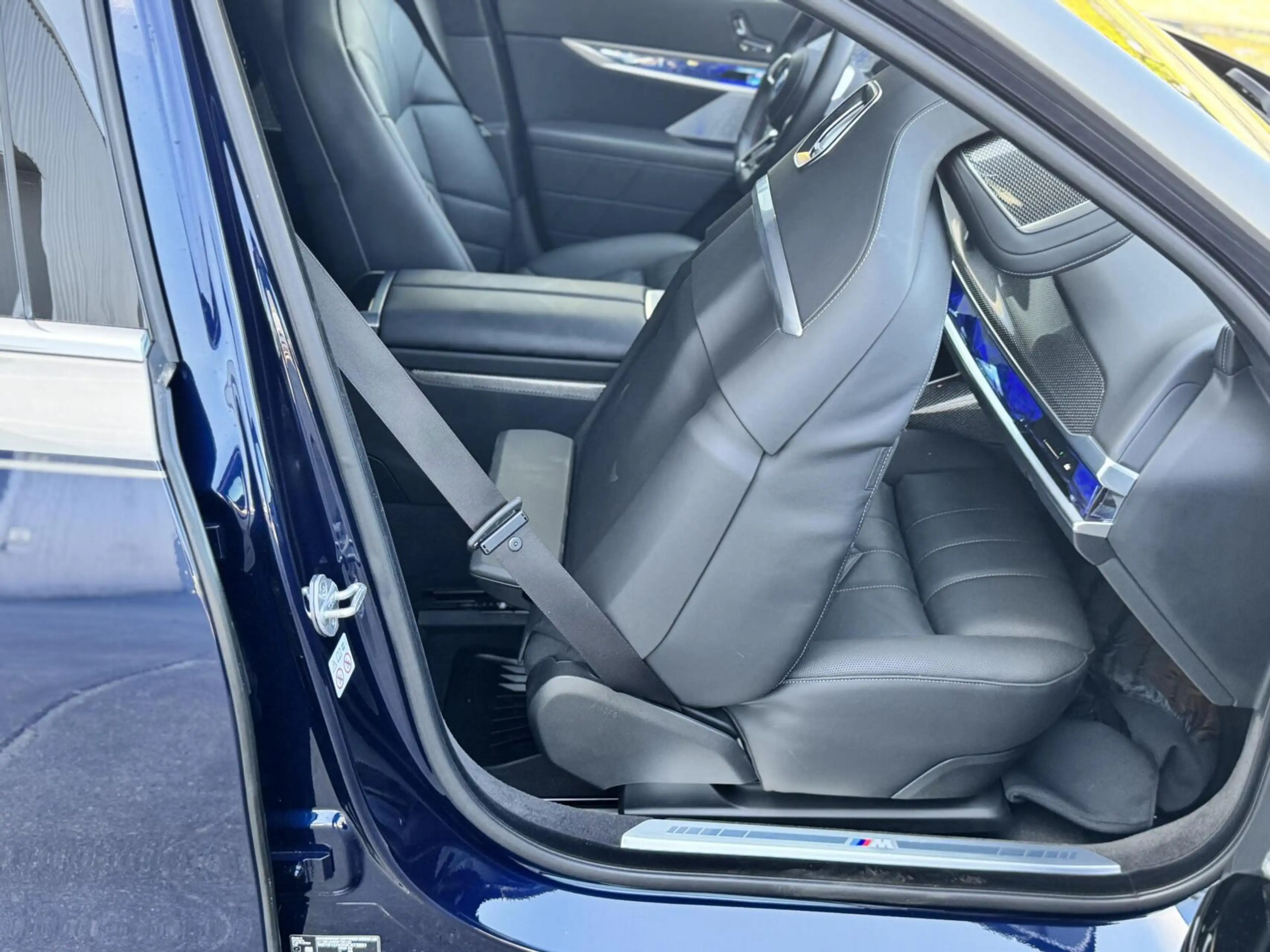 BMW i7 M70 xDrive 106 kWh|Executive Lounge|Bowers & Wilki — photo 10