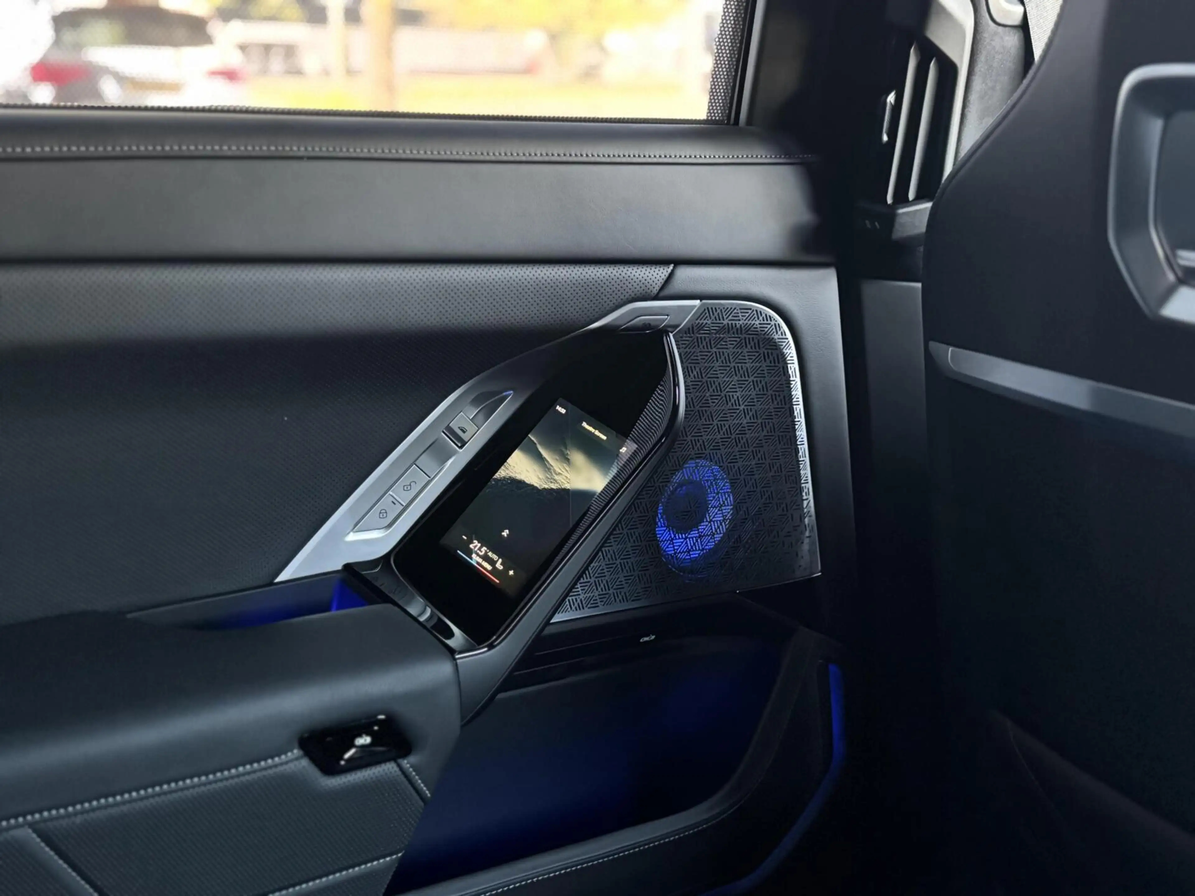 BMW i7 M70 xDrive 106 kWh|Executive Lounge|Bowers & Wilki — photo 15