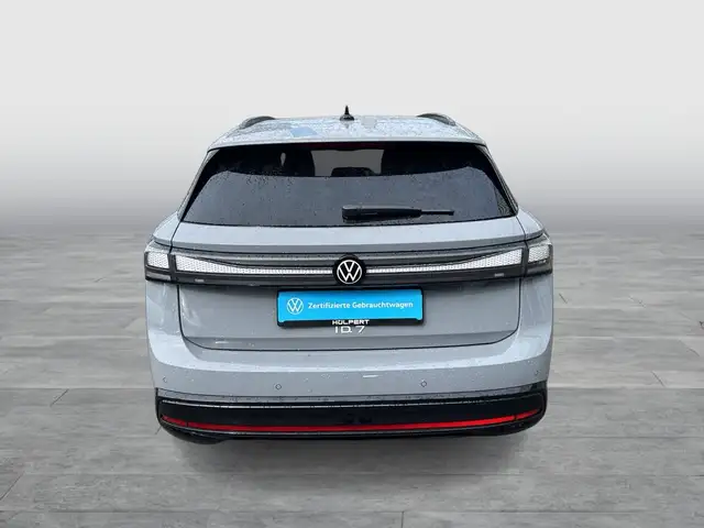 Volkswagen Id.7 view 7