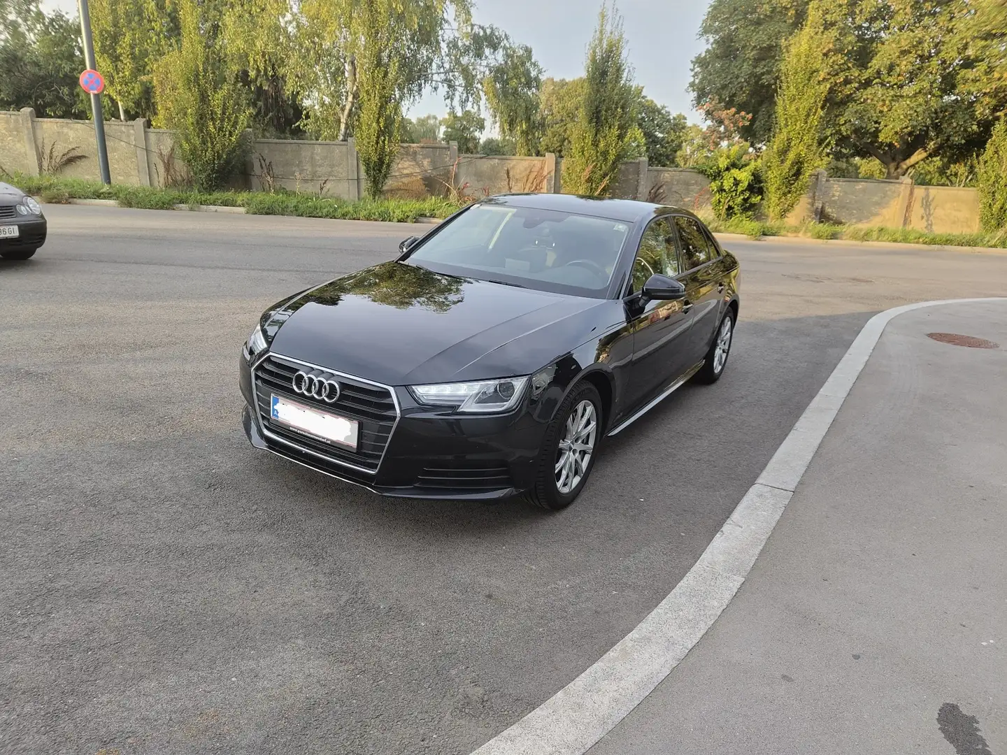 Audi A4 2,0 TDI S-tronic - 2