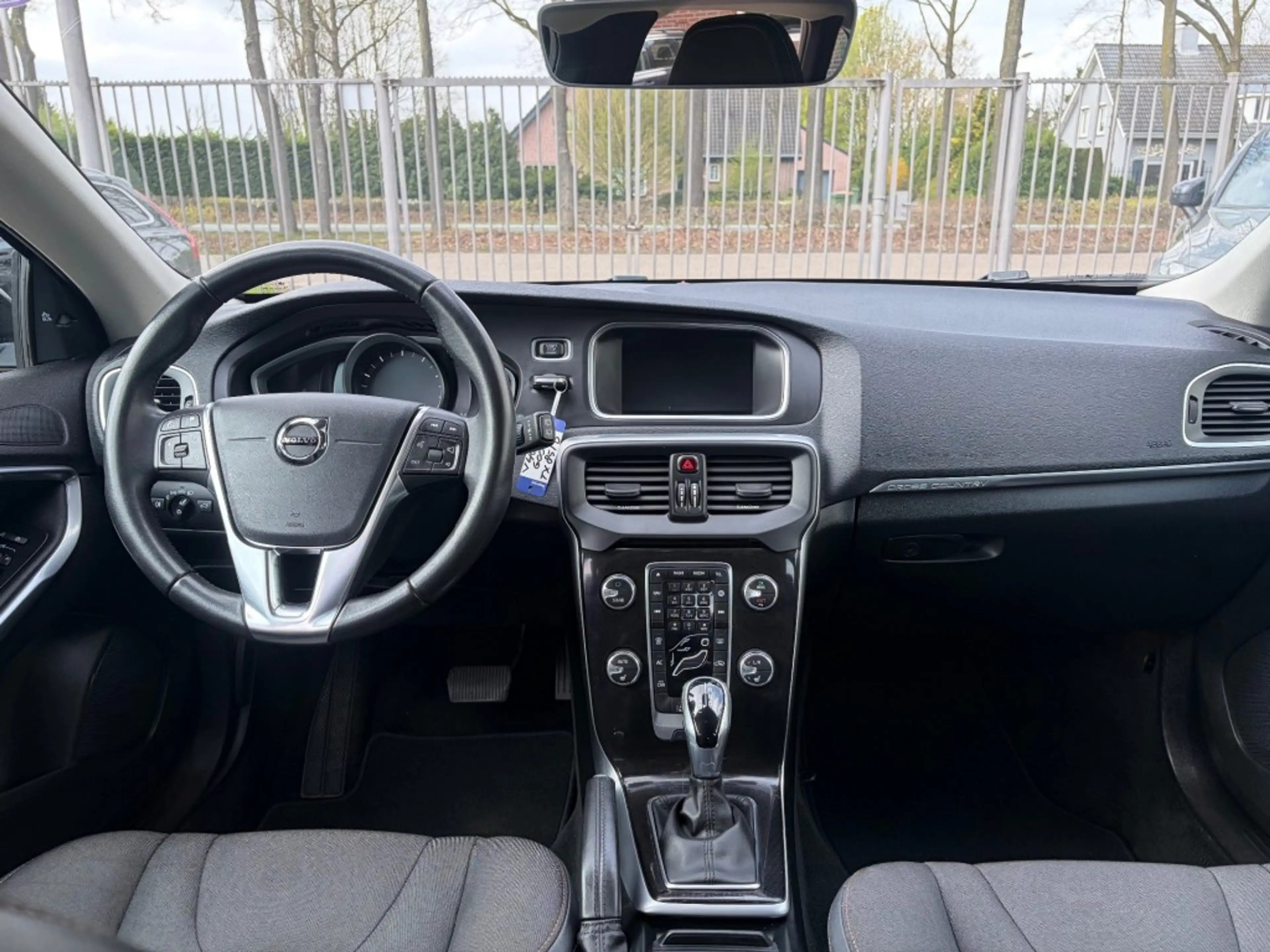 Volvo V40 Cross Country T3 Nordic+ Adapt. Cruise — photo 9