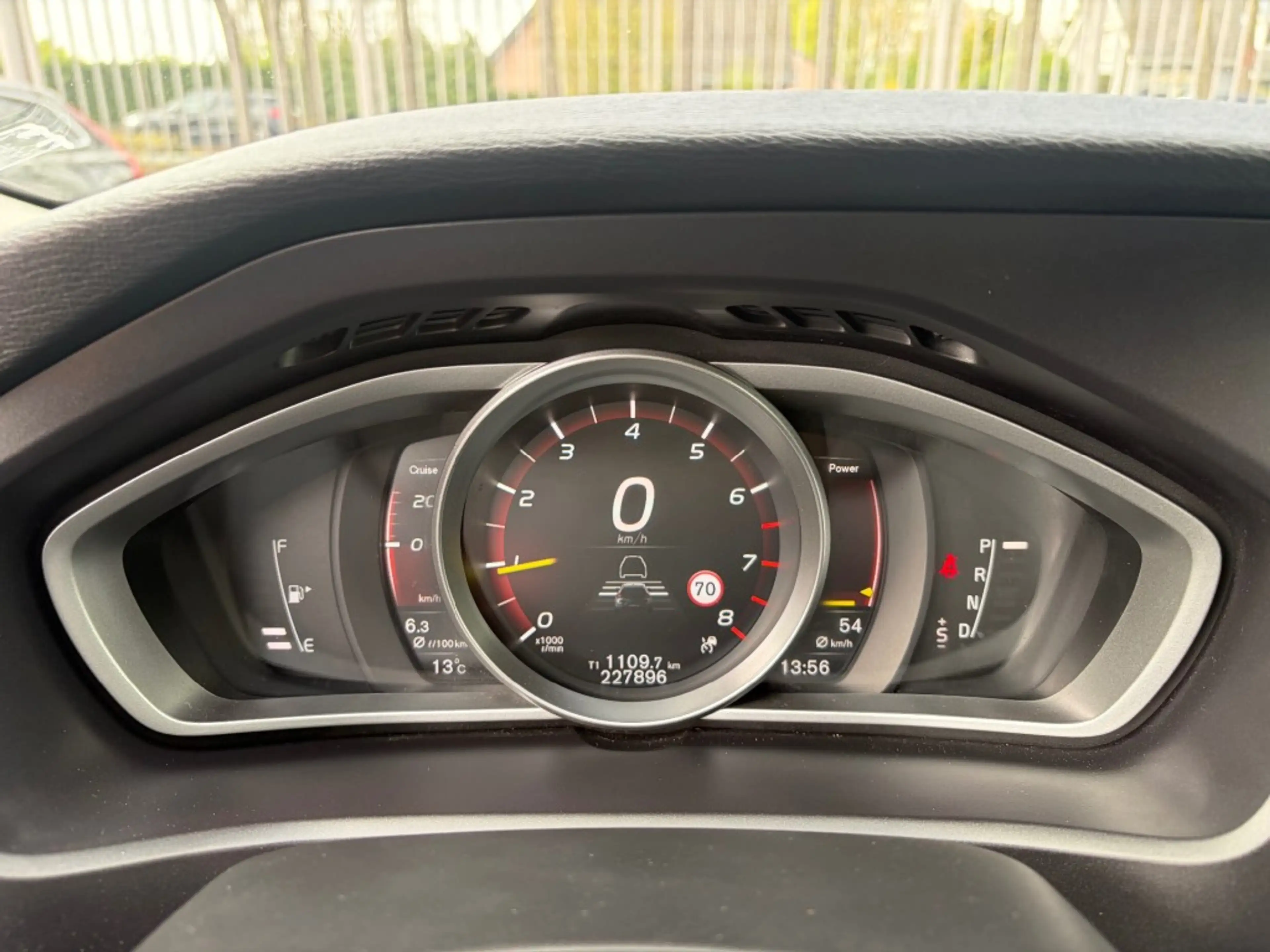 Volvo V40 Cross Country T3 Nordic+ Adapt. Cruise — photo 12