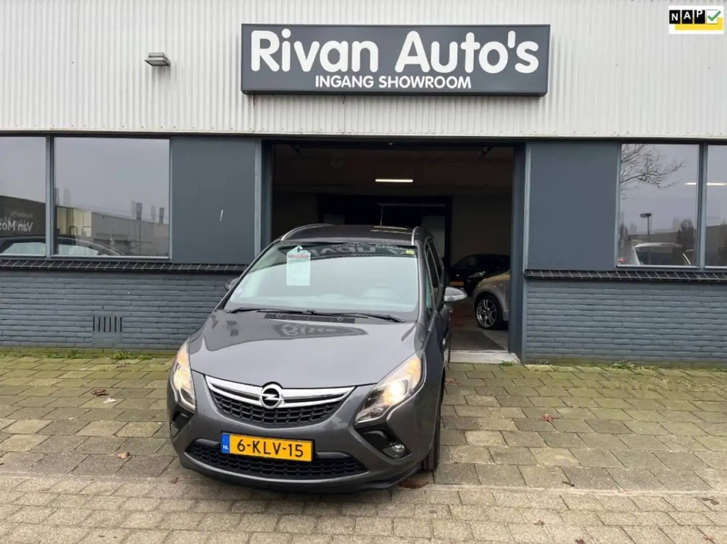 Opel Zafira 1.4 COSMO 7P. Grijs - 1