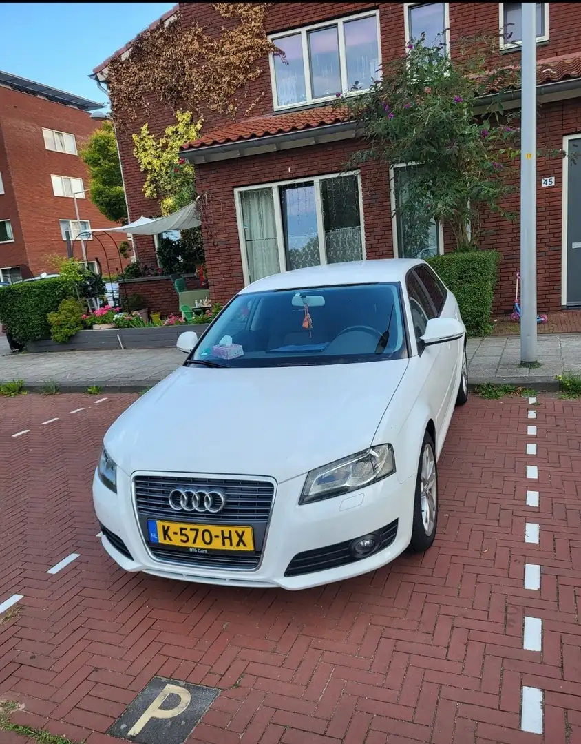 Audi A3 1.4 TFSI Ambiente SPORTBACK Wit - 1