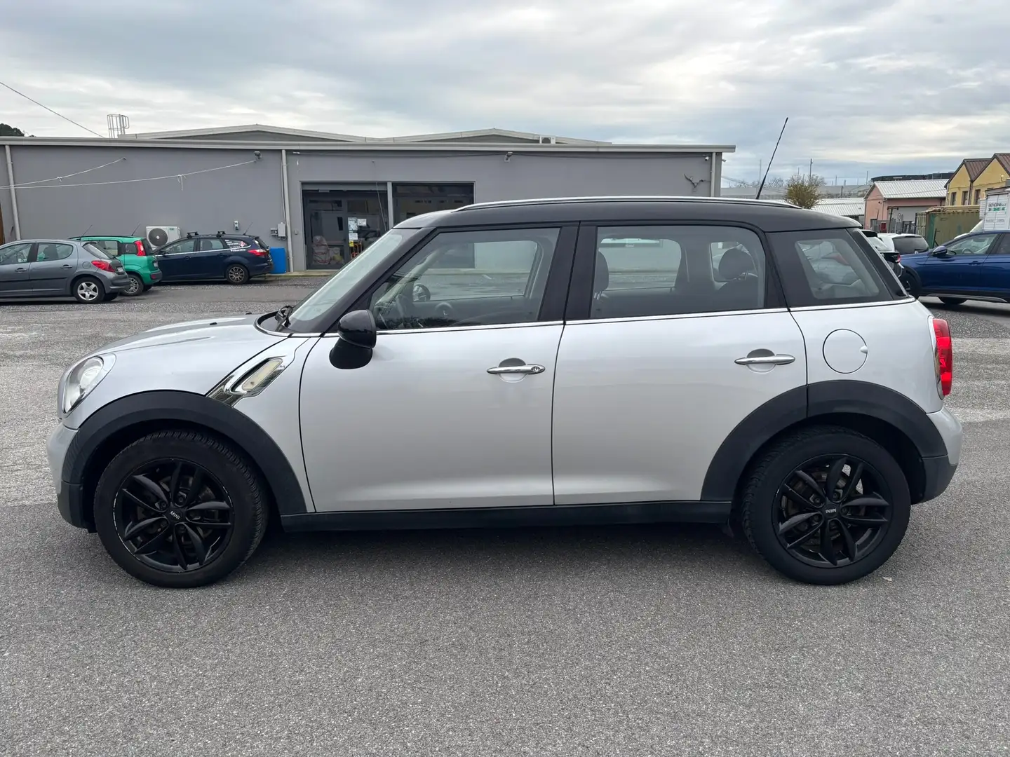 MINI Cooper D Countryman Mini Countryman R60 1.6 Silber - 2