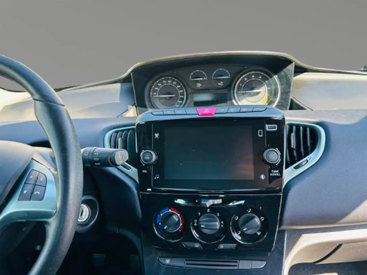 Lancia Ypsilon 1.0 FireFly 70cv Hybrid Platino, миниатюра 13