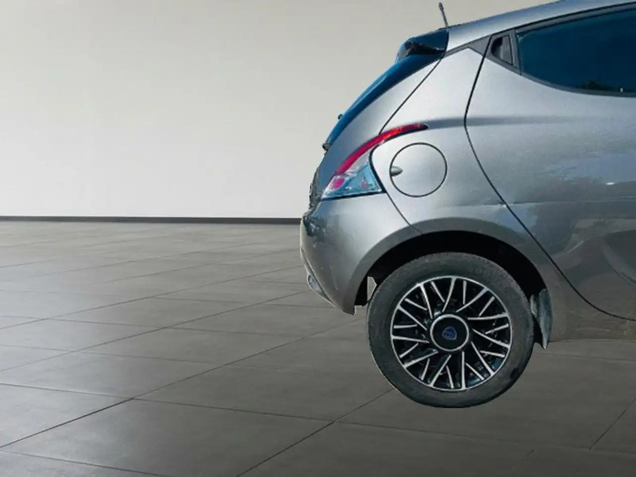 Lancia Ypsilon 1.0 FireFly 70cv Hybrid Platino, миниатюра 7