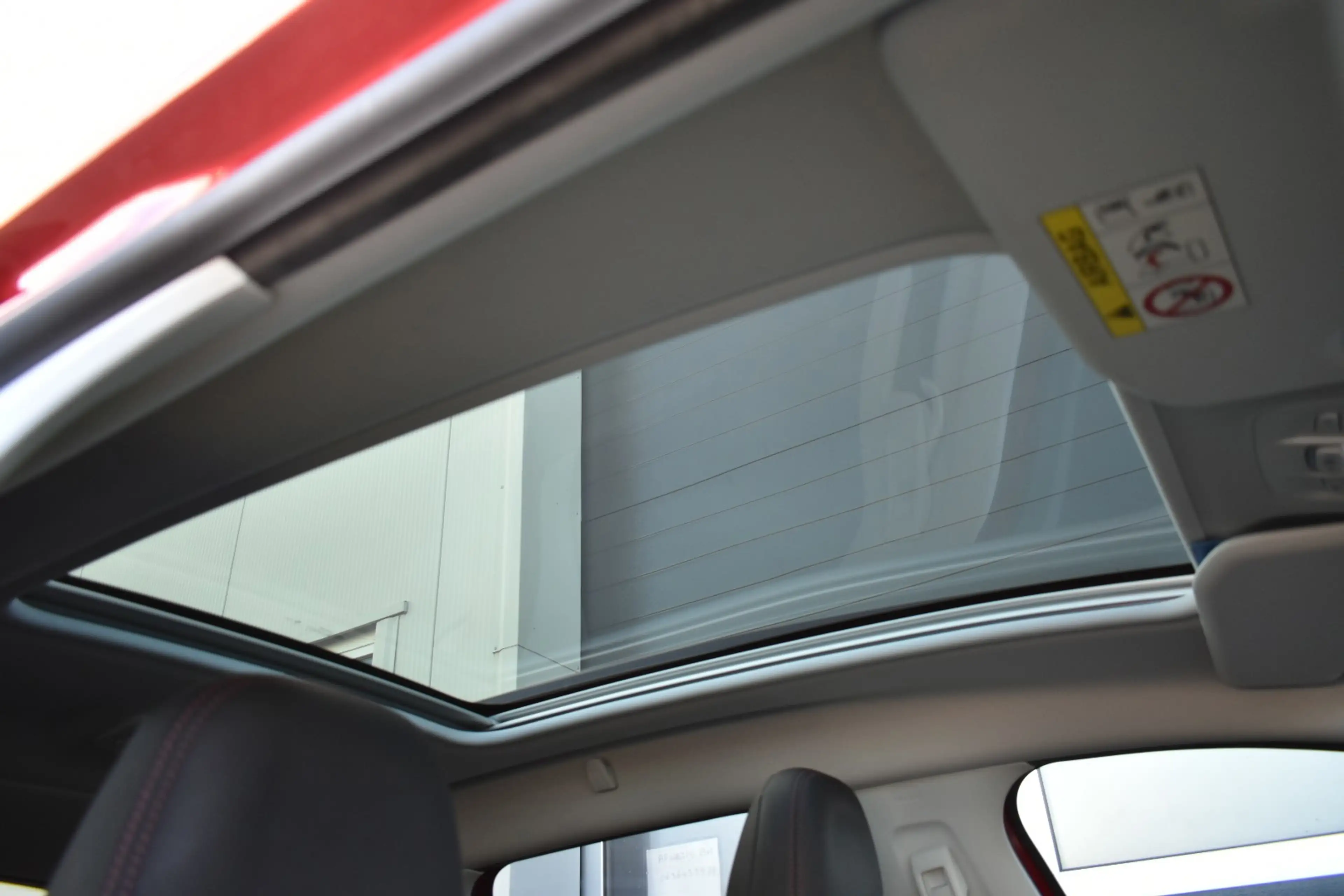 Peugeot 2008 1.2 PureTech GT-line JBL — photo 17