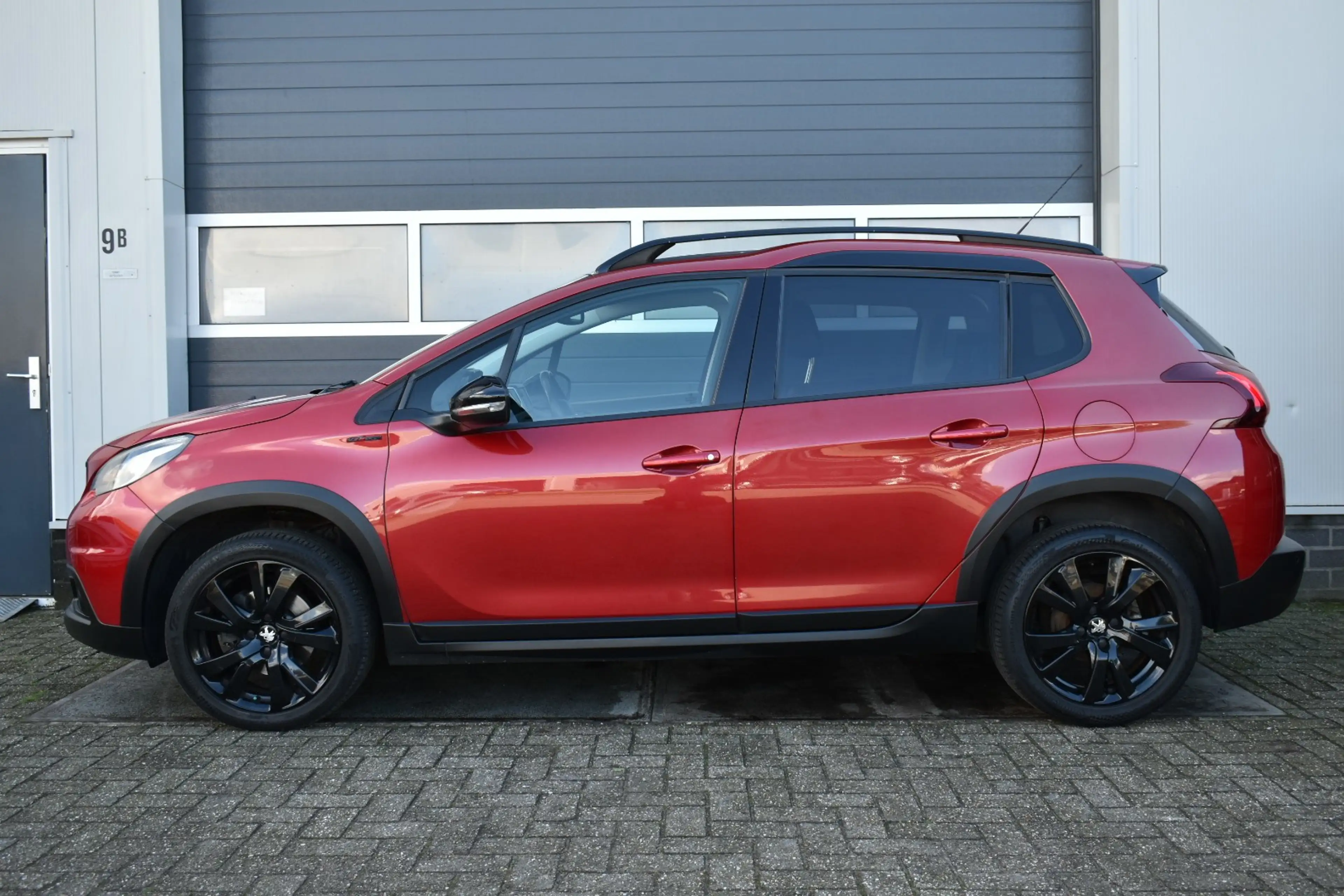 Peugeot 2008 1.2 PureTech GT-line JBL — photo 2