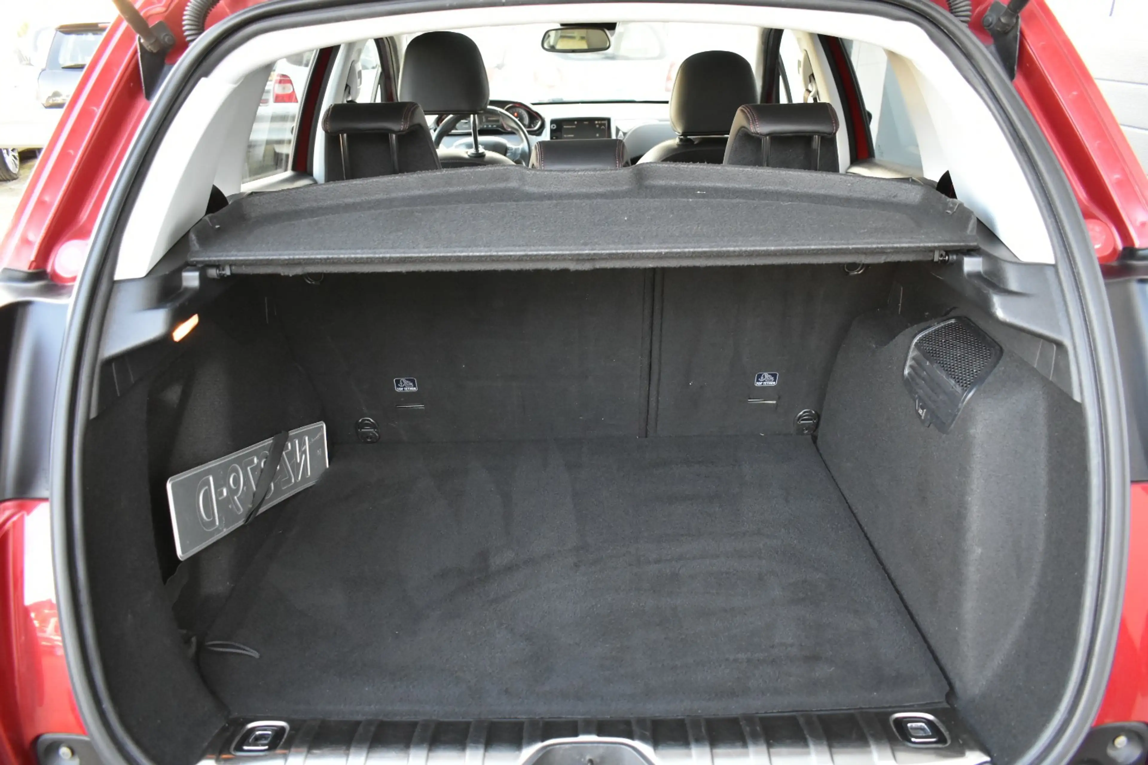 Peugeot 2008 1.2 PureTech GT-line JBL — photo 13