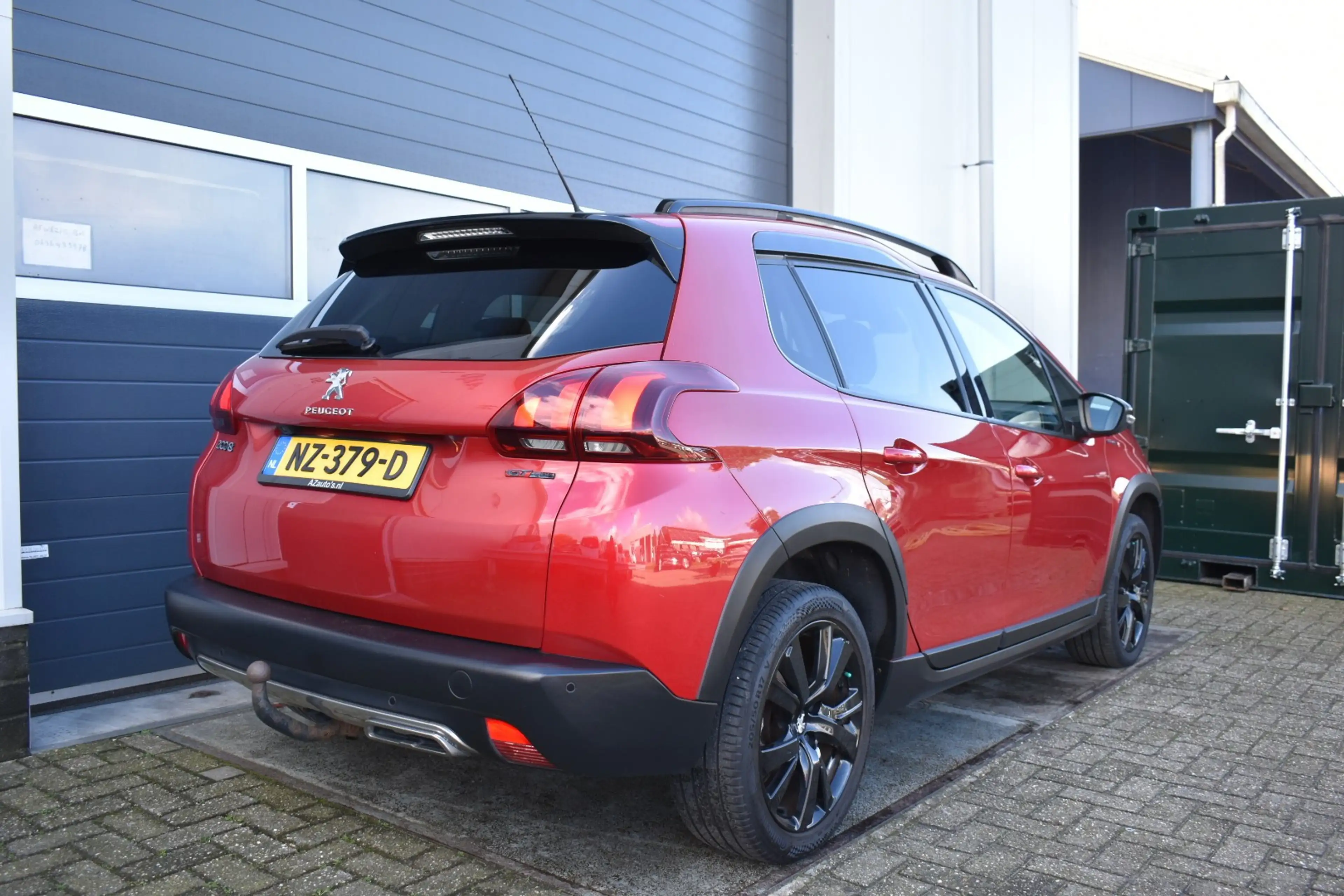 Peugeot 2008 1.2 PureTech GT-line JBL — photo 5