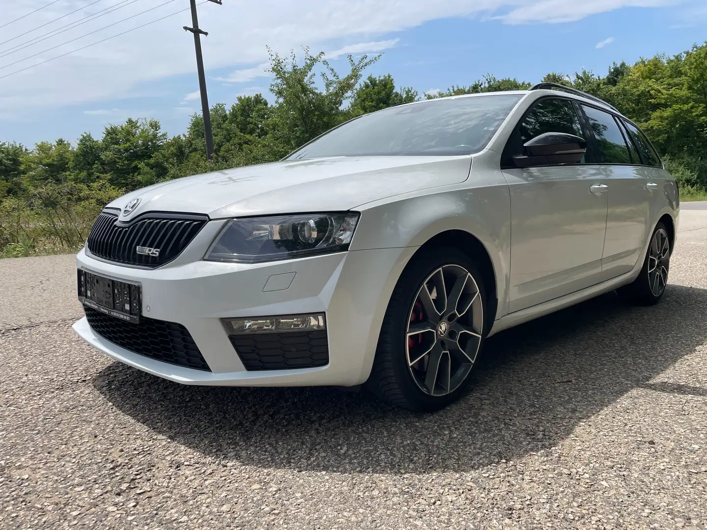 Skoda Octavia Combi 2.0 TDI DSG RS Panorama+Teilleder+TÜV NEU Wit - 1