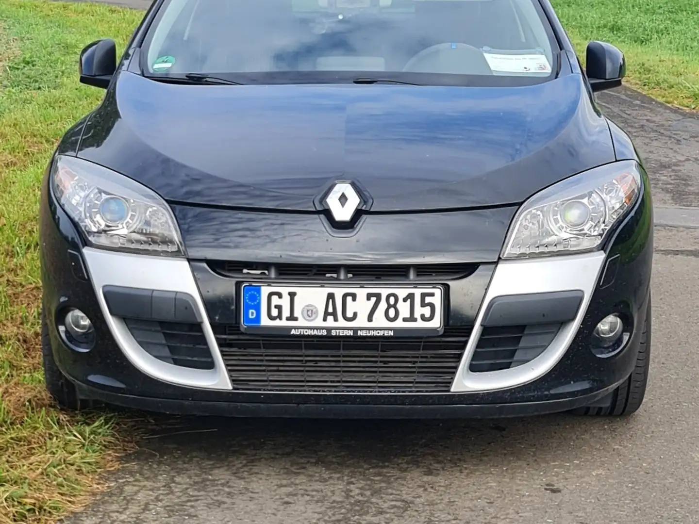 Renault Megane TCe 130 Coupe Night and Day Schwarz - 2