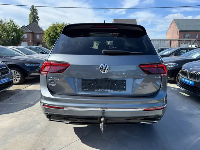 Volkswagen Tiguan Allspace view 6