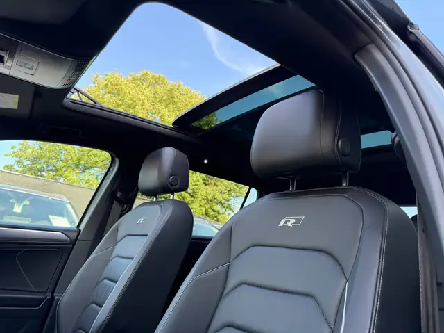 Volkswagen Tiguan Allspace view 15