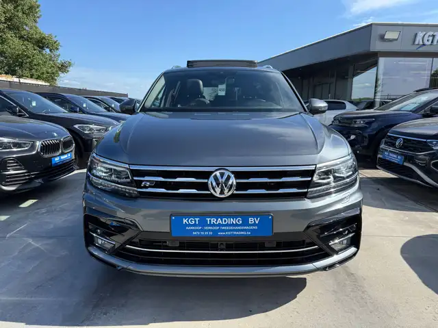 Volkswagen Tiguan Allspace view 2