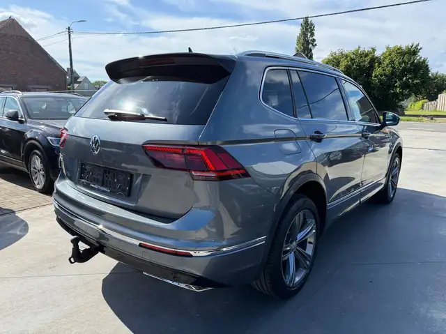 Volkswagen Tiguan Allspace view 5