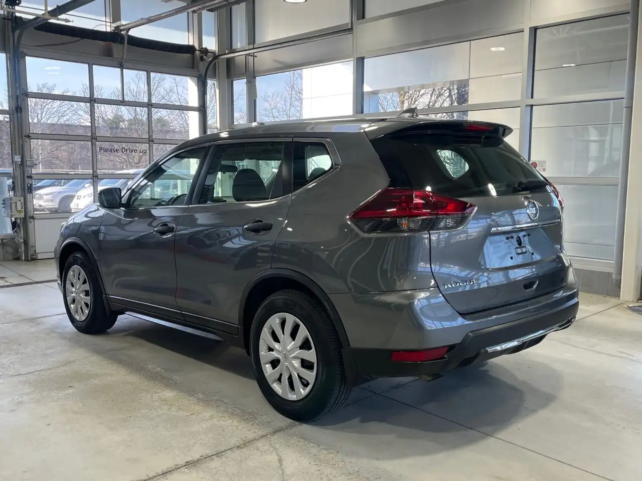 Nissan Rogue снимка Nissan Rogue