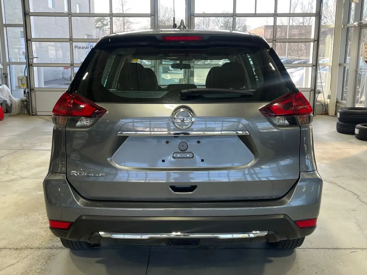 Nissan Rogue снимка Nissan Rogue