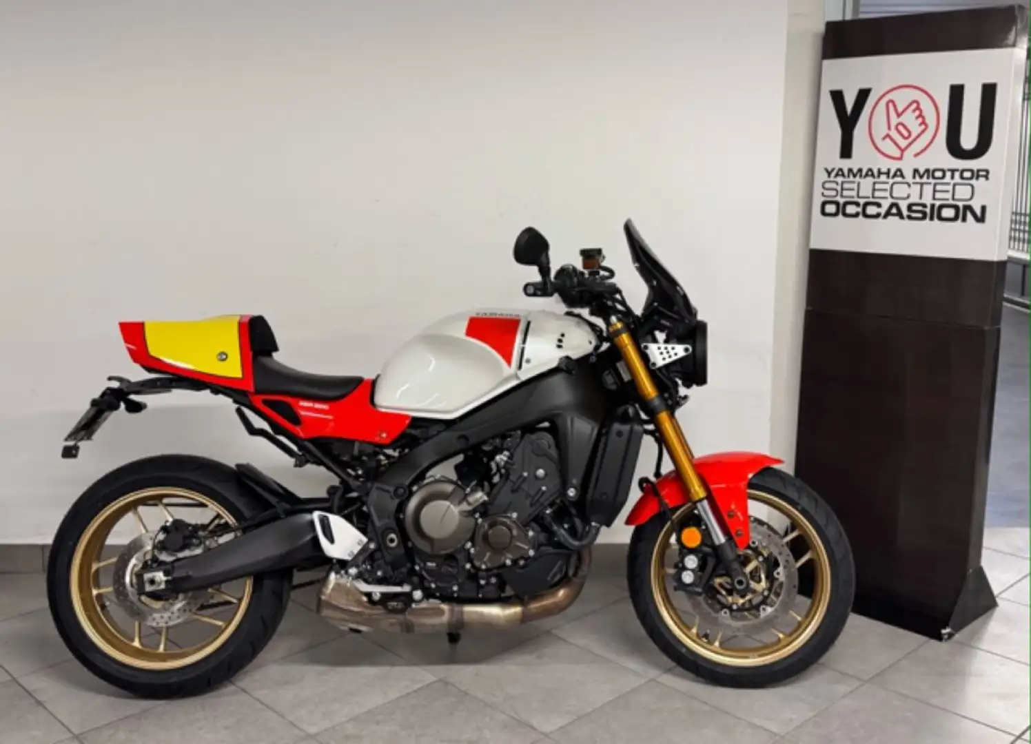 Yamaha XSR 900 Naked Bianco - 1