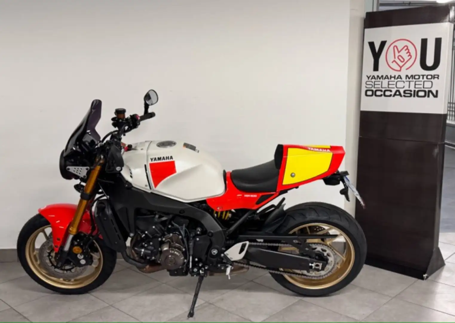 Yamaha XSR 900 Naked Bianco - 2