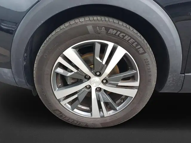 Peugeot 3008 view 8