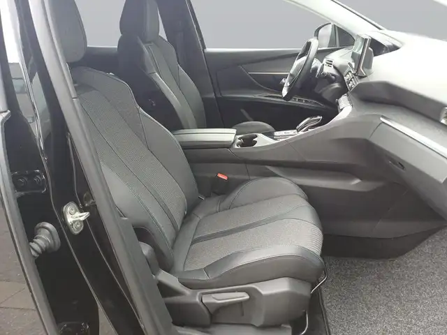 Peugeot 3008 view 11