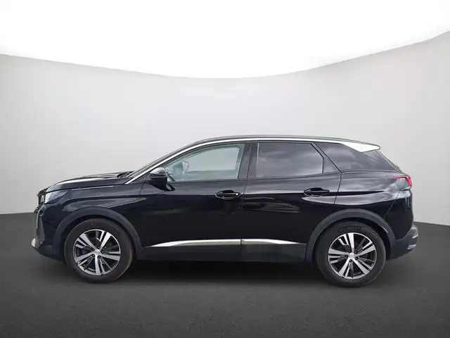 Peugeot 3008 view 4