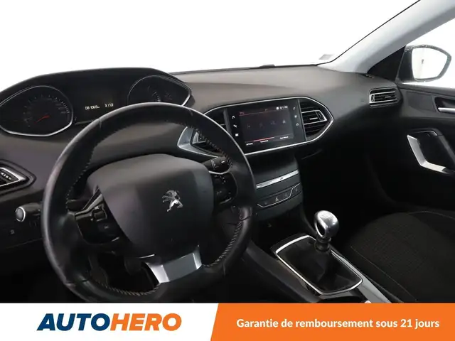 Peugeot 308 view 11