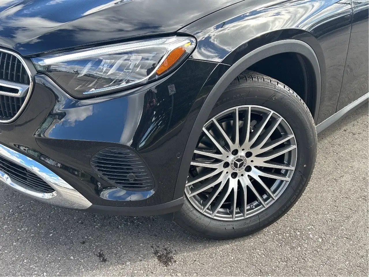Mercedes-Benz GLC снимка Mercedes-Benz GLC