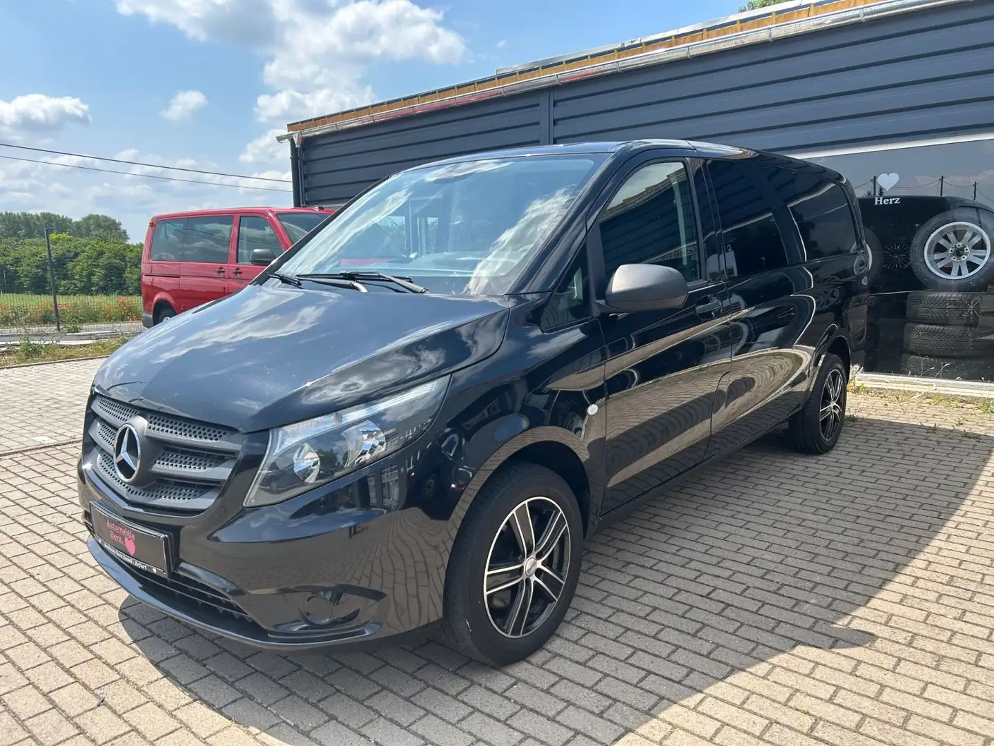 Mercedes-Benz Vito Mixto 116 CDI*4MATIC*lang*1.Hand Zwart - 1
