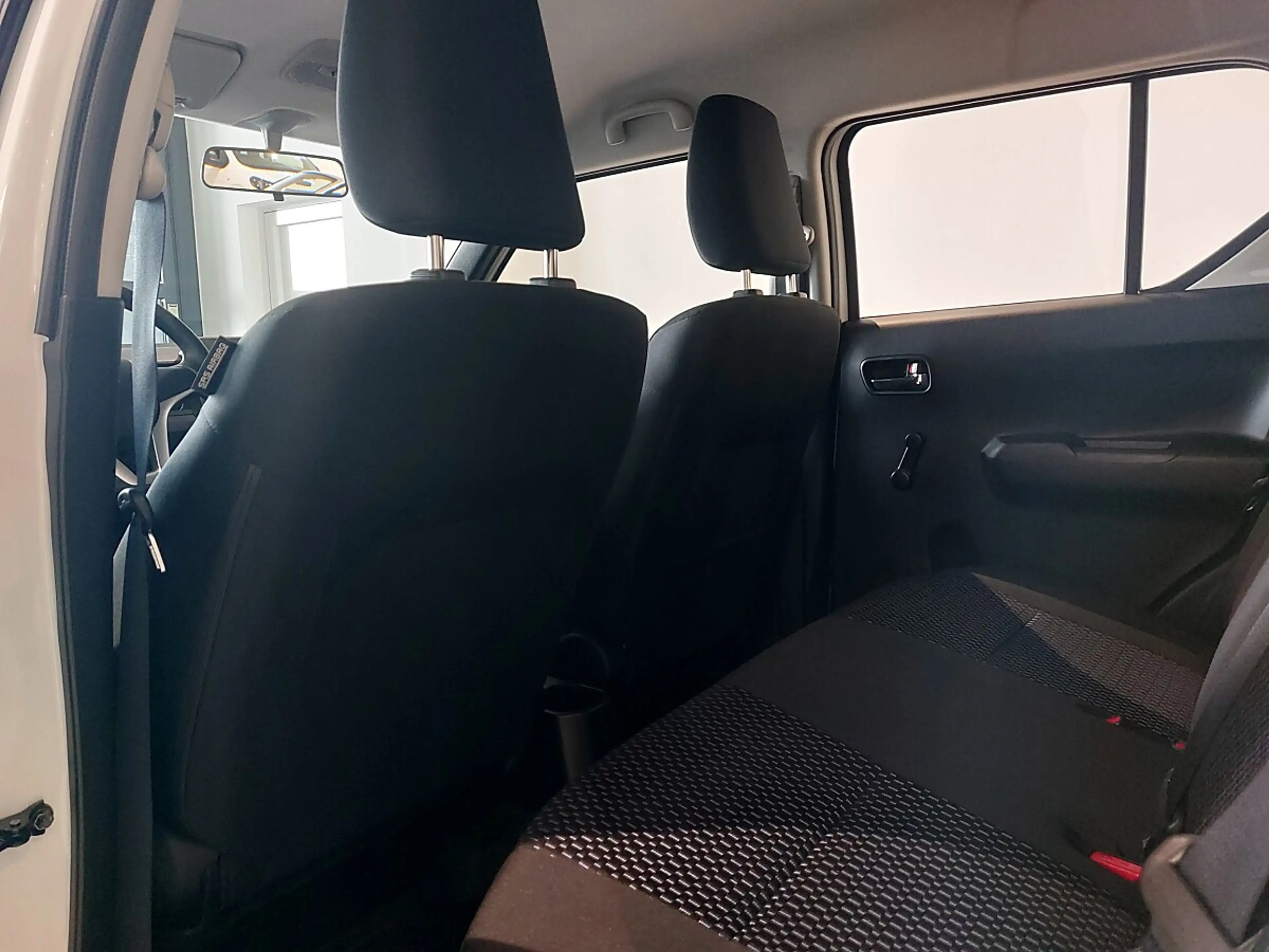 Suzuki Ignis 1,2 Dualjet Clear Mild-Hybrid Benzin — photo 9