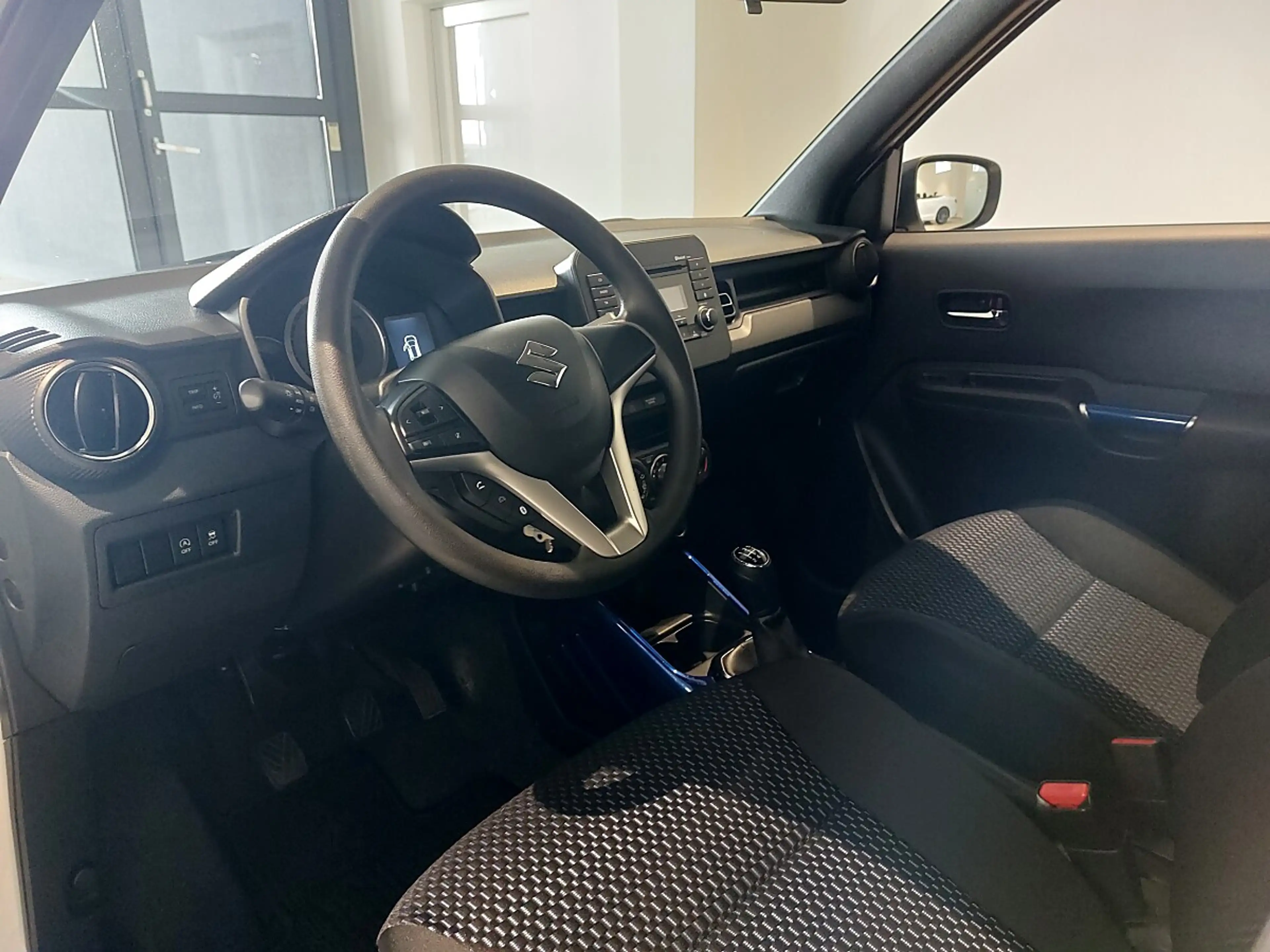 Suzuki Ignis 1,2 Dualjet Clear Mild-Hybrid Benzin — photo 11